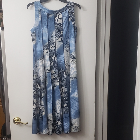 Voir Voir Dress Size 8 - Picture 2 of 6